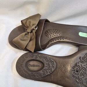 OKA b. Brown Madison slide on jelly Sandals with bow size M/L